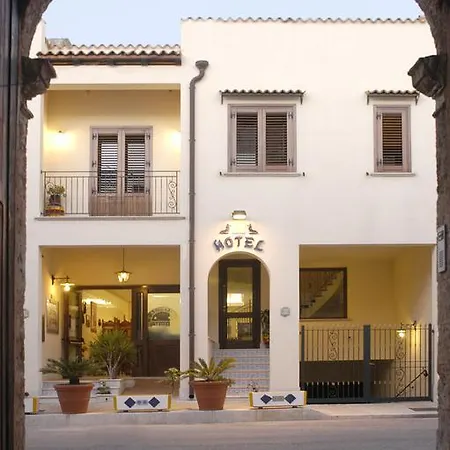 Al-tair Hotel